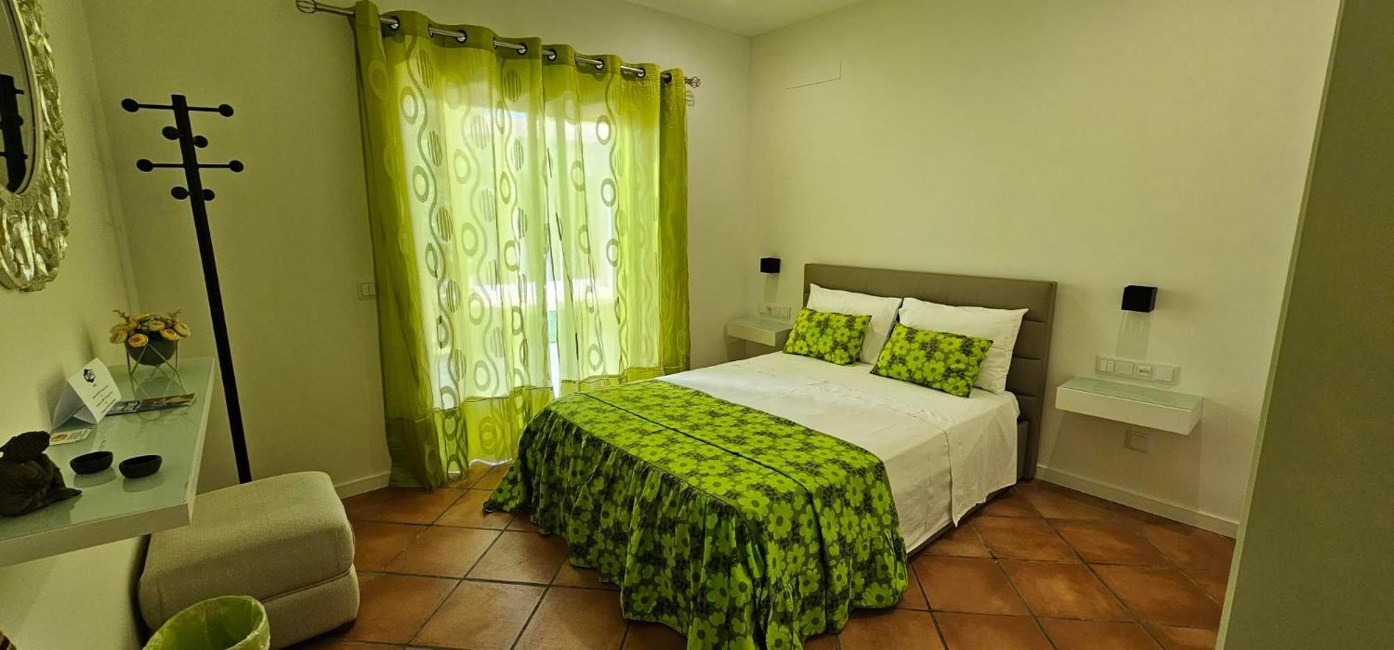 Lemon Tree Relaxing Guesthouse Лагуш Екстер'єр фото
